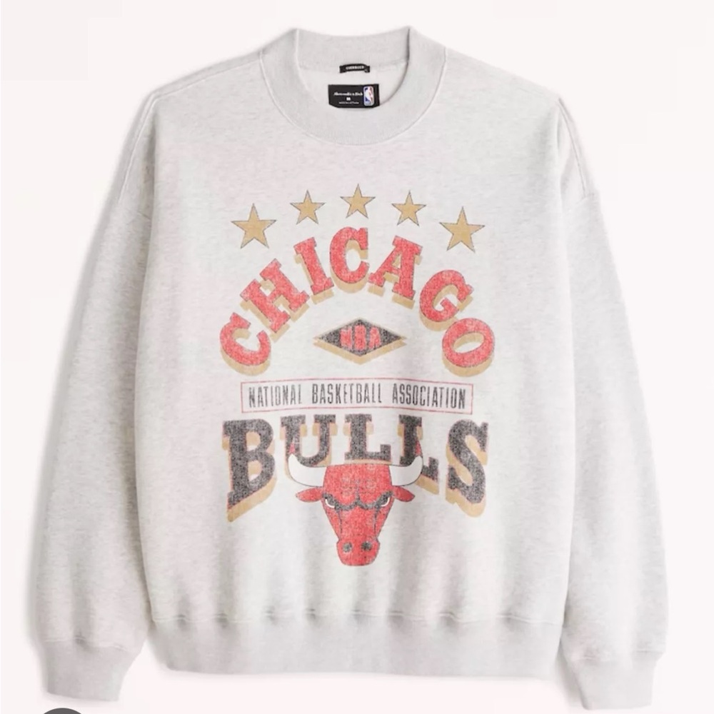 Abercrombie & Fitch Gray Chicago Bulls Sweatshirt